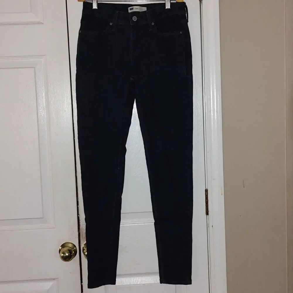 Levis Dark Wash Skinny Leggings Sz 6 W28 L32